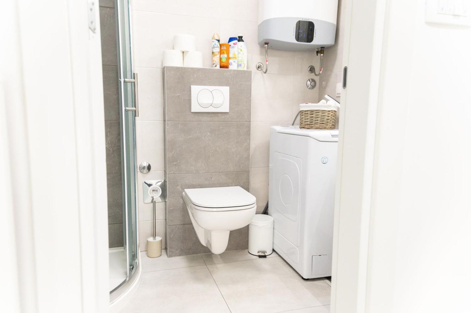 Maris Apartment Осиек Екстериор снимка