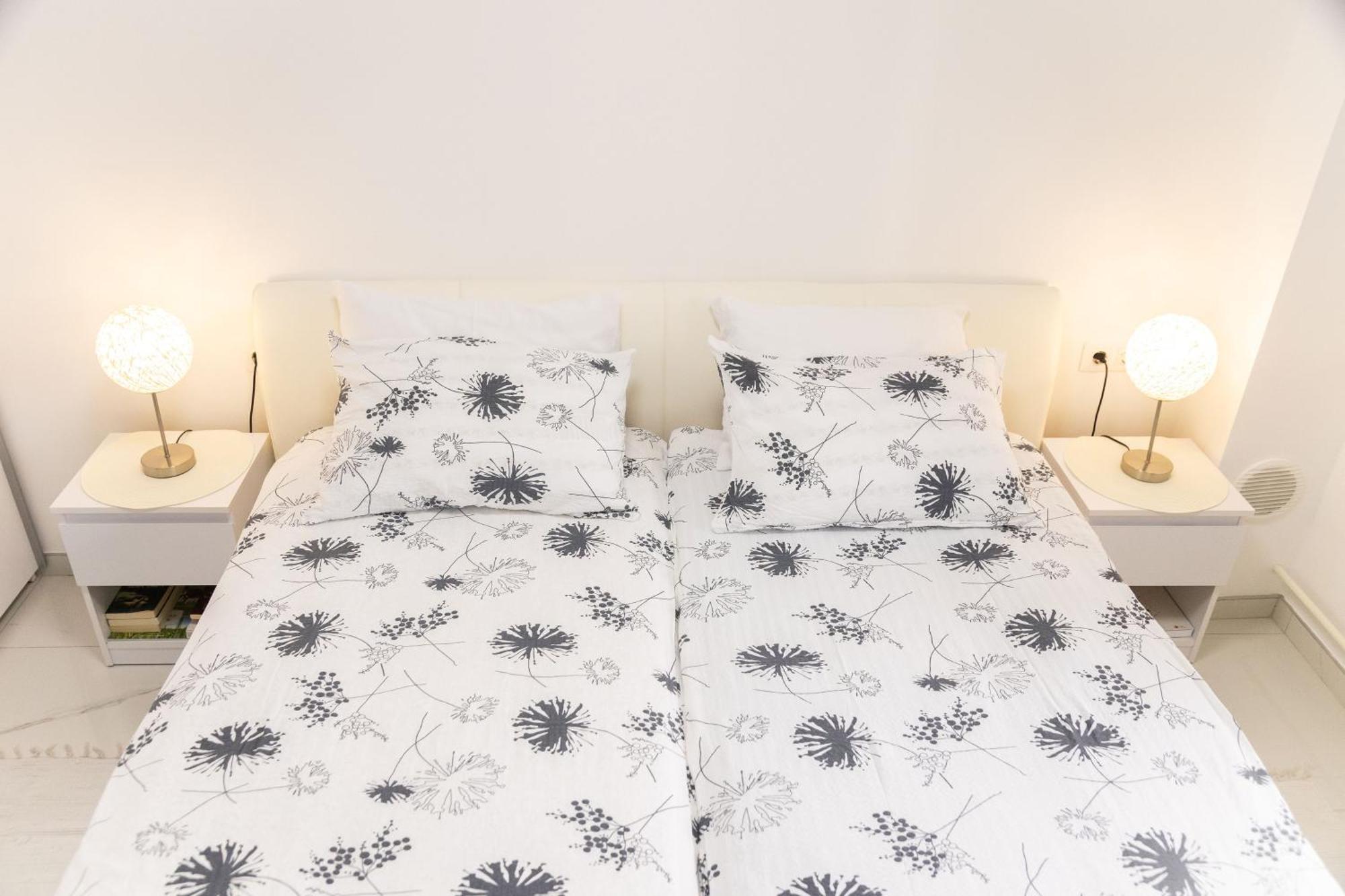 Maris Apartment Осиек Екстериор снимка