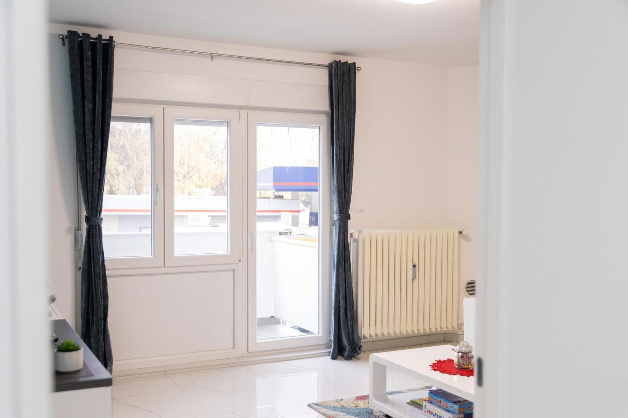 Maris Apartment Осиек Екстериор снимка
