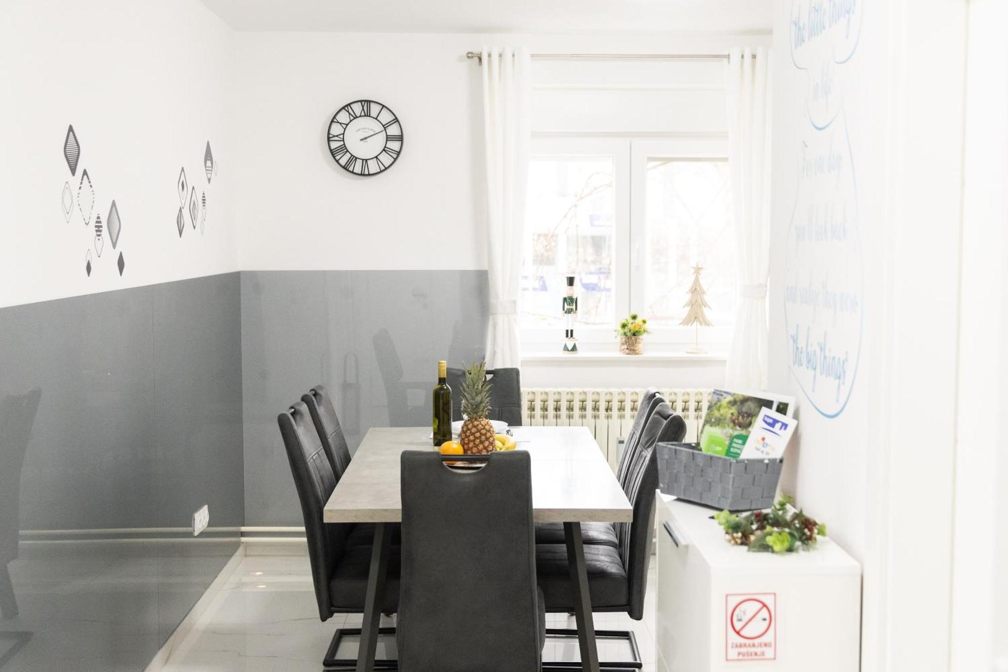 Maris Apartment Осиек Екстериор снимка