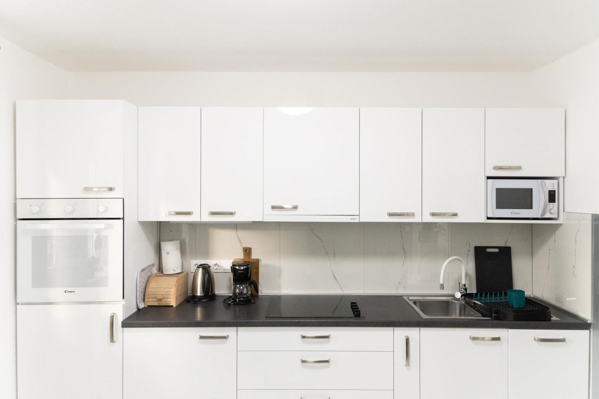 Maris Apartment Осиек Екстериор снимка