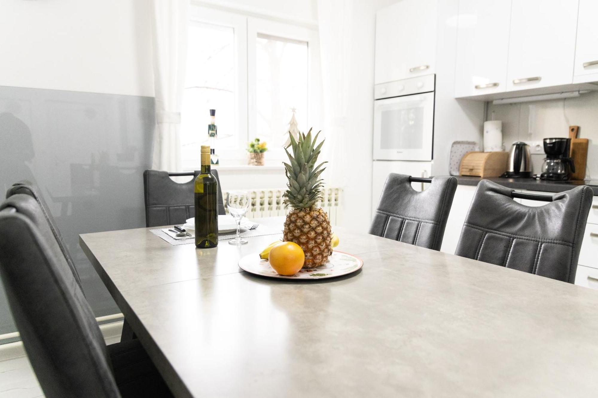 Maris Apartment Осиек Екстериор снимка
